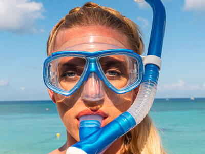 Snorkel and mask set in use